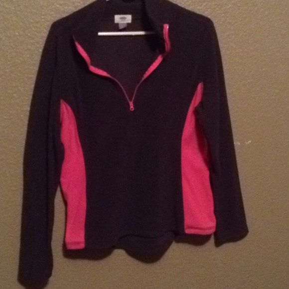 Half zip pull over - Picture 1 of 3
